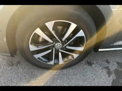 Photo 12 Volkswagen Golf  1.6 TDI 115ch FAP IQ.Drive DSG7 Euro6d-T 5p