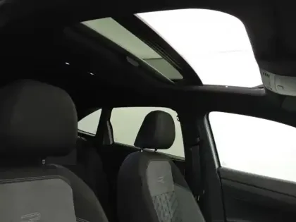 Photo 8 Volkswagen Taigo  1.5 TSI 150ch R-Line Edition DSG7