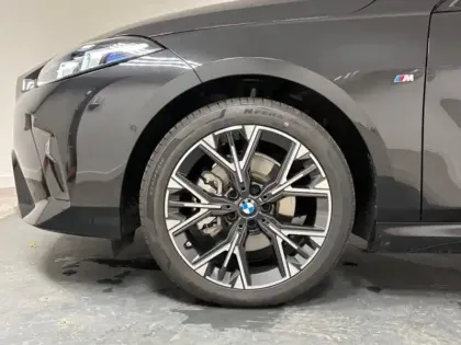 Photo 7 BMW Serie 1 Série 1 116A 122ch M Sport Design DKG7