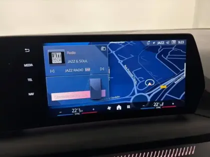 Photo 11 BMW Serie 1 Série 1 116A 122ch M Sport Design DKG7