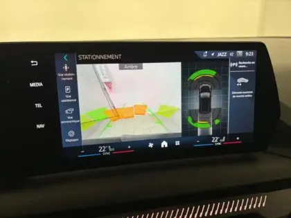 Photo 10 BMW Serie 1 Série 1 116A 122ch M Sport Design DKG7