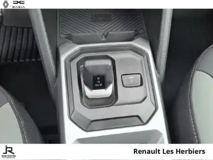 Photo 5 Dacia Duster  1.6 hybrid 140ch Extreme