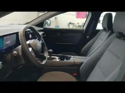 Photo 9 Renault Austral  1.2 TCe mild hybrid advanced 130ch Evolution - 24