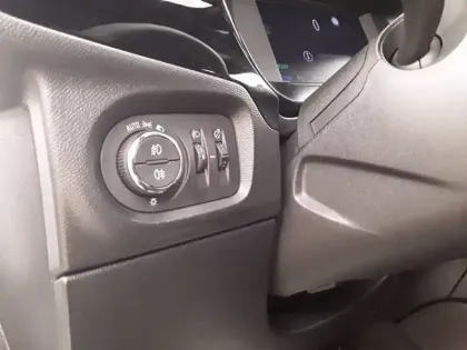 Photo 20 Opel Corsa  Electrique 136 ch & Batterie 50 kWh