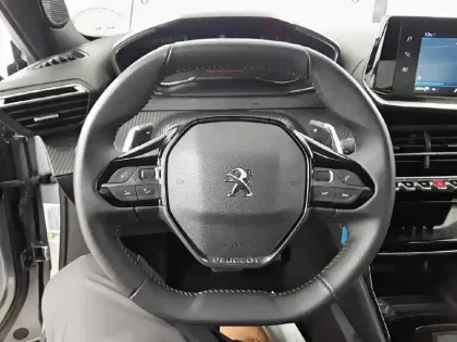 Photo 44 Peugeot 2008  BlueHDi 130 S&S EAT8