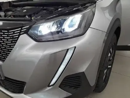 Photo 15 Peugeot 2008  BlueHDi 130 S&S EAT8