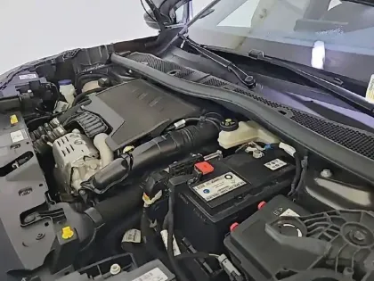 Photo 14 Peugeot 2008  PureTech 100 S&S BVM6