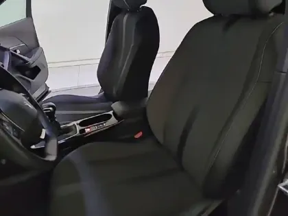 Photo 10 Peugeot 2008  PureTech 100 S&S BVM6