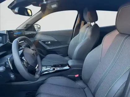 Photo 10 Peugeot 2008  Hybrid 145 e-DCS6