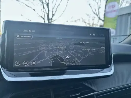 Photo 17 Peugeot 2008  Hybrid 145 e-DCS6