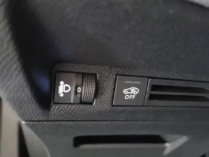 Photo 30 Peugeot 5008  Hybrid 136 e-DCS6