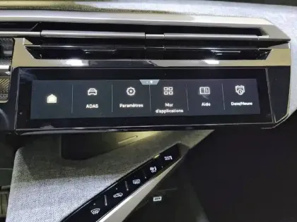 Photo 25 Peugeot 5008  Hybrid 136 e-DCS6