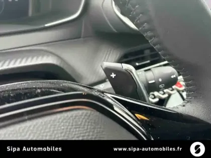 Photo 121 Peugeot 208  Hybrid 136 e-DCS6