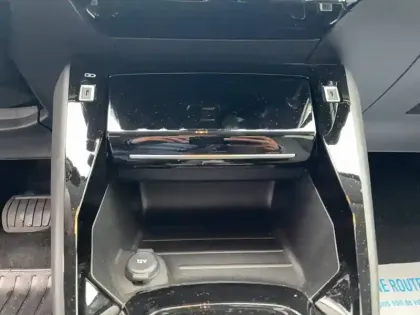 Photo 27 Peugeot 208  Hybrid 136 e-DCS6