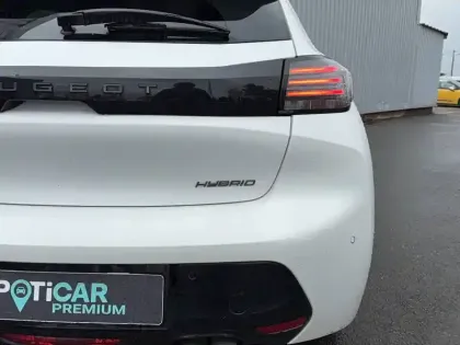 Photo 14 Peugeot 208  Hybrid 136 e-DCS6