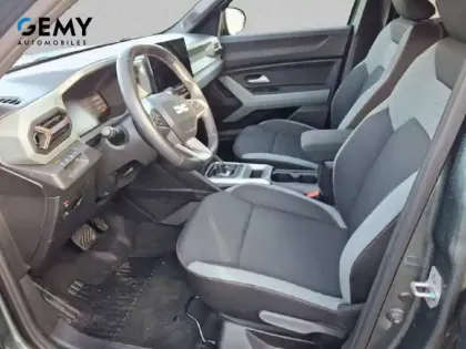 Photo 8 Dacia Duster  Hybrid 140