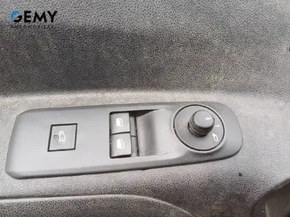 Photo 11 Peugeot Partner  FOURGON STANDARD 650 KG BLUEHDI 100 BVM5