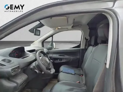 Photo 8 Peugeot Partner  FOURGON STANDARD 650 KG BLUEHDI 100 BVM5