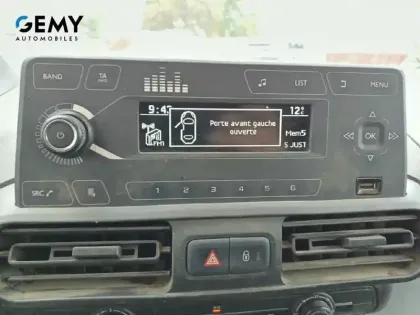 Photo 13 Peugeot Partner  FOURGON STANDARD 650 KG BLUEHDI 100 BVM5