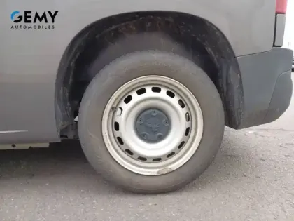 Photo 10 Peugeot Partner  FOURGON STANDARD 650 KG BLUEHDI 100 BVM5