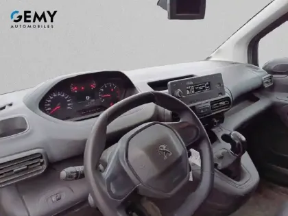 Photo 7 Peugeot Partner  FOURGON STANDARD 650 KG BLUEHDI 100 BVM5