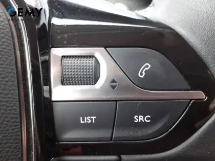 Photo 19 Peugeot 208  Electrique 50 kWh 136ch