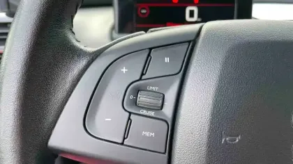 Photo 19 Citroën C4 Cactus  PureTech 110 S&S BVM6