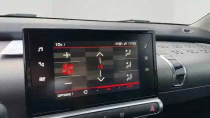 Photo 15 Citroën C4 Cactus  PureTech 110 S&S BVM6