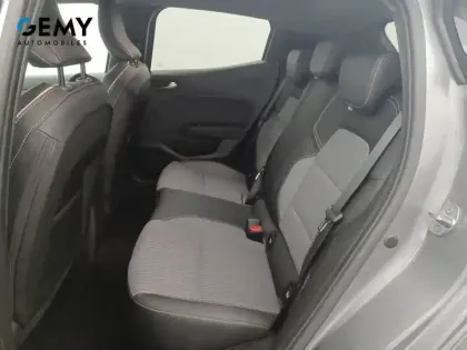 Photo 9 Renault Clio  E-Tech full hybrid 145 ch GSR2