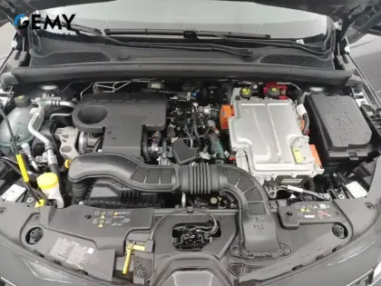 Photo 12 Renault Clio  E-Tech full hybrid 145 ch GSR2