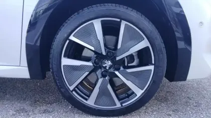 Photo 15 Peugeot 208  Electrique 50 kWh 136ch