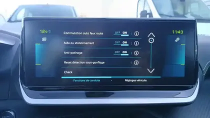 Photo 28 Peugeot 208  Electrique 50 kWh 136ch