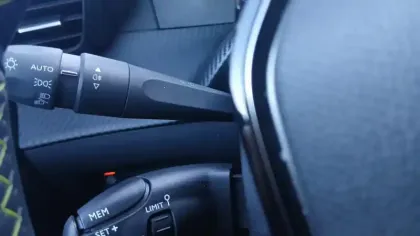 Photo 23 Peugeot 208  Electrique 50 kWh 136ch