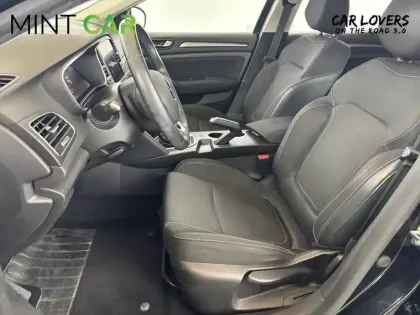 Photo 28 Renault Megane Mégane IV Berline Blue dCi 115 EDC - 21N