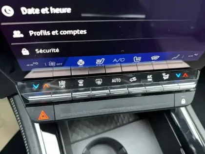 Photo 38 Renault Rafale  E-Tech full hybrid 200