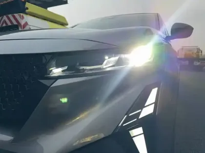 Photo 16 Renault Rafale  E-Tech full hybrid 200