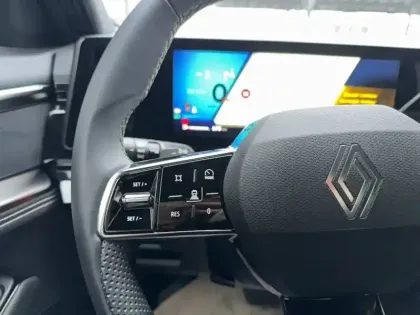 Photo 28 Renault Rafale  E-Tech full hybrid 200