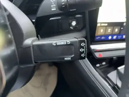 Photo 30 Renault Rafale  E-Tech full hybrid 200