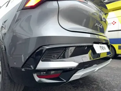 Photo 7 Renault Rafale  E-Tech full hybrid 200