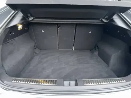 Photo 9 Renault Rafale  E-Tech full hybrid 200