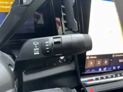 Photo 31 Renault Rafale  E-Tech full hybrid 200