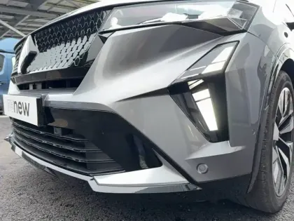 Photo 15 Renault Rafale  E-Tech full hybrid 200