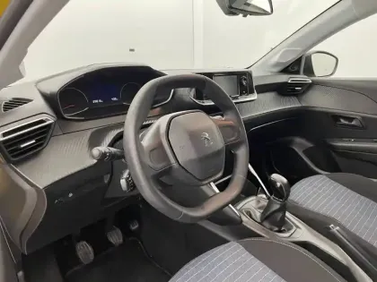 Photo 93 Peugeot 208  PureTech 75 S&S BVM5