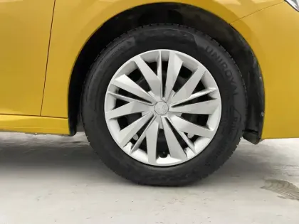 Photo 81 Peugeot 208  PureTech 75 S&S BVM5