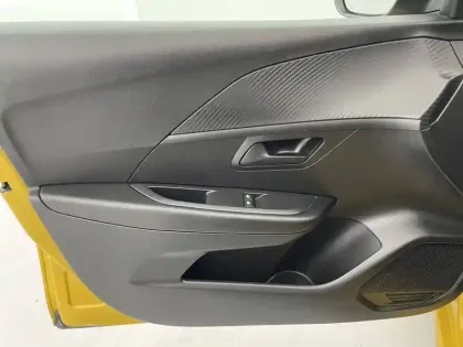 Photo 88 Peugeot 208  PureTech 75 S&S BVM5