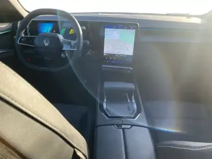 Photo 13 Renault Espace  E-Tech full hybrid 200 GSR2