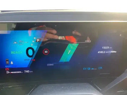 Photo 14 Renault Espace  E-Tech full hybrid 200 GSR2