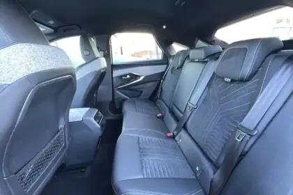 Photo 9 Peugeot 3008  Hybrid 136 e-DCS6