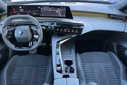 Photo 12 Peugeot 3008  Hybrid 136 e-DCS6