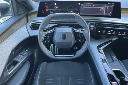 Photo 13 Peugeot 3008  Hybrid 136 e-DCS6